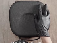 ギャラリービューアGeekria UltraShell ケース 互換性あ JBL Quantum 100, Quantum 200, Quantum 300, Quantum 400, Quantum 600, Quantum 800, Quantum One ヘッドホンに対応 交換 保護 用のハードケース ハードシェルトラベルキャリングバッグ アクセサリー用のスペースがあり (ダークグレー)に読み込んでビデオを見る