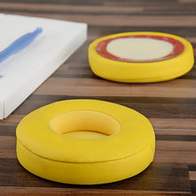 画像をギャラリービューアに読み込む, Geekria QuickFit イヤーパッド 互換性 パッド Beats Solo 3 Wireless, Solo 3.0 Wireless (A1796) ヘッドホンに対応 イヤパッド/イヤークッション/イヤーカップ (プロテインレザー / クラブイエロー)