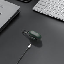 画像をギャラリービューアに読み込む, Geekria シリコン カバー 互換性 カバー ソニー Sony WF-1000XM5 対応 True Wireless Earbuds 充電ケースカバー 外装カバー キーホルダーフック付き 充電ポートアクセス可能 (濃い緑色)
