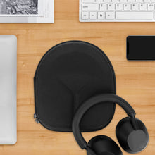 画像をギャラリービューアに読み込む, Geekria ケース Sheild ヘッドホンケース 互換性 ハードケース 旅行用 ハードシェルケース ソニー Sony WH-XB900N, WH-XB910N, WH-CH720N, WH-CH710N, WH-CH700N, WH-1000XM5, WH-1000XM4, WH-1000XM3 に対応 収納ポーチ付き (ブラック)
