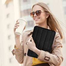 画像をギャラリービューアに読み込む, Geekria 360度 保護 パフィー ラップトップ スリーブ 13.8インチ Microsoft Surface ラップトップ (2024) Copilot+ PC, 14インチ Lenovo ThinkPad X1 Carbon Gen 13に対応 キルティング ソフト パファーバッグ (ブラック)
