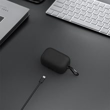画像をギャラリービューアに読み込む, Geekria シリコンカバー 互換性カバーゼンハイザー Sennheiser MOMENTUM True Wireless 4 対応 True Wireless Earbuds 充電ケースカバー 外装カバー キーホルダーフック付き、充電ポートアクセス可能（黒）
