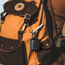 画像をギャラリービューアに読み込む, Geekria シリコン カバー 互換性 カバー Sennheiser CX 400BT 対応 True Wireless Earbuds 充電ケース充電ケースカバー 外装カバー キーホルダーフック付き 充電ポートアクセス可能 (Black)
