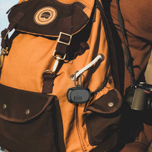 画像をギャラリービューアに読み込む, Geekria PC カバー Google Pixel Buds 2 と互換性のある True Wireless Earbuds 充電ケース カバー 充電ポートにアクセスするためのキーチェーン フック付き (BLACK)
