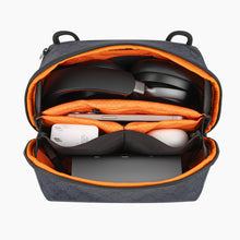 画像をギャラリービューアに読み込む, Geekria Elite ヘッドホンポーチ ボーズ Bose、ジェイビーエル JBL、ソニー Sony、スカルキャンディ Skullcandyなどに対応 ソフトシェル交換用保護トラベルキャリーバッグ ケーブル収納付き (ダークグレー)
