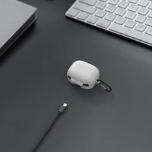 画像をギャラリービューアに読み込む, Geekria シリコン カバー 互換性 カバー アンカー Anker Soundcore C40i 対応 True Wireless Earbuds 充電ケースカバー 外装カバー キーホルダーフック付き、充電ポートアクセス可能 (白)
