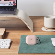 画像をギャラリービューアに読み込む, Geekria シリコン カバー 互換性 カバー アップル Apple AirPods 4 対応 True Wireless Earbuds 充電ケースカバー 外装カバー キーホルダーフック付き、充電ポートアクセス可能 (ピンク)
