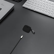 画像をギャラリービューアに読み込む, Geekria シリコン カバー 互換性 カバー ジェイビーエル JBL TUNE BUDS 対応 True Wireless Earbuds 充電ケース充電ケースカバー 外装カバー キーホルダーフック付き、充電ポートアクセス可能、フロントLED可視
