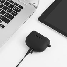 画像をギャラリービューアに読み込む, Geekria シリコンカバー 互換性カバージャブラ Jabra Elite 10, Elite 10 Gen 2 対応 True Wireless Earbuds 充電ケースカバー 外装カバー キーホルダーフック付き、充電ポートアクセス可能（黒）
