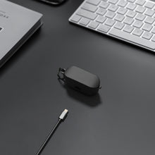 画像をギャラリービューアに読み込む, Geekria シリコンカバー 互換性 カバー ジェイビーエル JBL Vibe Buds 対応 True Wireless Earbuds 充電ケースカバー 外装カバー キーホルダーフック付き、充電ポートアクセス可能 (黒)
