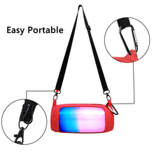 画像をギャラリービューアに読み込む, Geekria シリコーン スピーカーケース カバー 互換性カバー ジェイビーエル JBL Pulse 4 に 対応 保護用の防水ソフトスキン、Bluetoothスピーカーケース、キーホルダーフック付き、ショルダーストラップ付き (Red)
