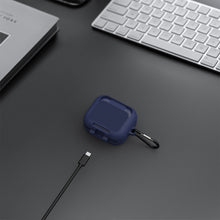 画像をギャラリービューアに読み込む, Geekria シリコン カバー 互換性 カバー アンカー Anker Soundcore P30i 対応 True Wireless Earbuds 充電ケースカバー 外装カバー キーホルダーフック付き、充電ポートアクセス可能 (青)
