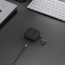 画像をギャラリービューアに読み込む, Geekria シリコン カバー 互換性 カバーサムスン SAMSUNG Galaxy Buds 3/Galaxy Buds3 Pro対応 True Wireless Earbuds 充電ケースカバー 外装カバーキーホルダーフック付き、充電ポートアクセス可能（黒）
