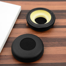 画像をギャラリービューアに読み込む, Geekria イヤーパッド QuickFit 互換性 パッド ジャブラ Jabra Evolve 65 MS, 65 UC, 65, Evolve 40 UC/MS, 40, Evolve 30 II UC, 20 SE UC ヘッドホンに対応 パッド イヤー / イヤーカップ (プロテインレザー / ブラック)
