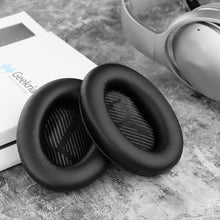 画像をギャラリービューアに読み込む, Geekria イヤーパッド QuickFit 互換性 パッド ボーズ Bose QC45, QC35, QC35 ii, QC35 ii Gaming, QC15 QC25, AE2, AE2i, AE2w, SoundTrue, SoundLink AE, QC SE, New Quietcomfort ヘッドホンに対応 パッド イヤー / イヤーカップ (プロテインレザー / ブラック)
