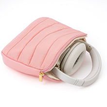 画像をギャラリービューアに読み込む, Geekria NOVA ヘッドホンポーチ ジェイビーエル JBL Tour One M3、ボーズ Bose QC Ultra、ゼンハイザー Sennheiser PXC 550-IIなどに対応 ソフトシェル交換用保護トラベルキャリーバッグ ケーブル収納付き (ピンク)
