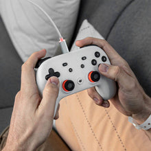 画像をギャラリービューアに読み込む, Geekria 充電ケーブル 互換性 USB 充電コード USB to USB-C グーグル Google Stadia, PlayStation 5, Xbox Series X, Series S に対応 (白/300cm)
