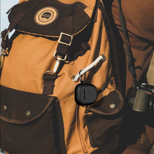 画像をギャラリービューアに読み込む, Geekria シリコン カバー 互換性 カバー ボーズ Bose QuietComfort Earbuds II 対応 True Wireless Earbuds 充電ケースカバー 外装カバー キーホルダーフック付き、フロントLED可視 (黒)
