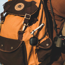 画像をギャラリービューアに読み込む, Geekria Silicone カバー サウンドコア Soundcore by アンカー Anker Liberty 4 と互換性のある True Wireless Earbuds 充電ケース カバー 充電ポートにアクセスするためのキーチェーン フック付き (Black)
