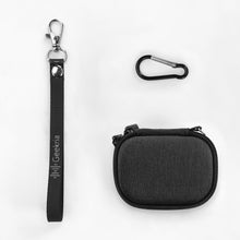 画像をギャラリービューアに読み込む, Geekria シールド イヤフォン ケースサムスン SAMSUNG Galaxy Buds3 Pro 完全ワイヤレス イヤフォンと互換性あり、交換用ハードシェル トラベル キャリング バッグ カラビナ クリップ付き (濃い灰色)
