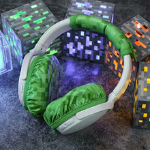 画像をギャラリービューアに読み込む, Geekria カバー 2 ペア 互換性 イヤーパッドカバー (SGS認証済) 劣化防止、防塵 ヘッドホン交換用 ストレッチニット 8-11CM ヘッドホン用 洗濯可 (中くらい / マインクラフトグリーン)
