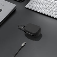 画像をギャラリービューアに読み込む, Geekria シリコンカバー 互換性カバースカルキャンディ Skullcandy Grind Fuel 対応 True Wireless Earbuds 充電ケースカバー 外装カバー キーホルダーフック付き、充電ポートアクセス可能（黒）
