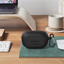 画像をギャラリービューアに読み込む, Geekria シリコン カバー 互換性 カバー JBL Endurance Race 対応 True Wireless Earbuds 充電ケース充電ケースカバー 外装カバー キーホルダーフック付き、充電ポートアクセス可能 (Black)
