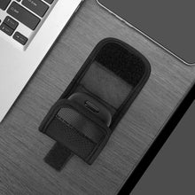 画像をギャラリービューアに読み込む, Geekria イヤホンポーチ ベルトループ付きアンカー Anker Soundcore Liberty 5, AeroClip, AeroFit 2, Liberty 4 Pro, C40i, P40i, P30i, C30i, Liberty 4 NC 対応、イヤホンケースベルトホルスター、バッグストラップ用クリップホルダー付き保護ケースカバー、オールラウンド保護 (ブラック)
