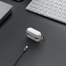 画像をギャラリービューアに読み込む, Geekria シリコン カバー 互換性 カバー Soundcore by アンカー Anker A20i 対応 True Wireless Earbuds 充電ケースカバー 外装カバー キーホルダーフック付き、充電ポートアクセス可能 (白)
