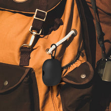 画像をギャラリービューアに読み込む, Geekria シリコンカバー 互換性 カバーアンカー Anker Soundcore Liberty 4 Pro 対応 True Wireless Earbuds 充電ケース充電ケースカバー 外装カバーキーホルダーフック付き、充電ポートアクセス可能、フロントLED可視 (黒)
