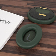 画像をギャラリービューアに読み込む, Geekria イヤーパッド QuickFit 互換性 パッド ボーズ Bose New QuietComfort QC45, QC35, QC35 ii, QC25, QC15, QC2, AE2, AE2i, AE2w, SoundTrue, SoundLink AE ヘッドホンに対応 パッド イヤー / イヤーカップ プロテインレザー (サイプレスグリーン)

