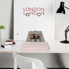 画像をギャラリービューアに読み込む, Geekria キーボードカバー 互換品 ロジクール Logicool K380 ワイヤレス Magic キーボード OMOTON 薄型 Bluetooth キーボードパッド タブレットスタンド付きコンパクトスリーブケース(ピンク)
