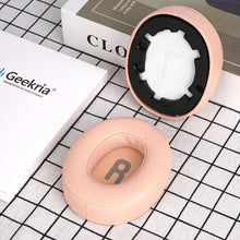 画像をギャラリービューアに読み込む, Geekria イヤーパッド QuickFit 互換性 パッドジェイビーエル JBL Tune 700BT/ 750BTNC/ 710BT/ 720BT/ 760NC/ 770NC Wireless ヘッドホンに対応 パッド イヤー / イヤーカップ プロテインレザー (ブラッシュピンク)
