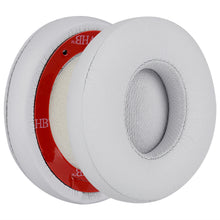 画像をギャラリービューアに読み込む, Geekria QuickFit イヤーパッド 互換性 パッ ド ビーツバイドクタードレ Beats Solo3, Solo 3.0 Wireless (A1796)ヘッドホンに対応 イヤパッド/イヤークッション/イヤーカップ (プロテインレザー / マットシルバー)
