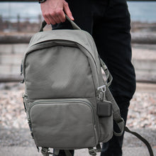 画像をギャラリービューアに読み込む, Geekria シリコン カバー 互換性 カバー TOZO T6 対応 True Wireless Earbuds 充電ケース充電ケースカバー 外装カバー キーホルダーフック付き、充電ポートアクセス可能
