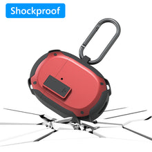 画像をギャラリービューアに読み込む, Geekria PC カバー グーグル / Google Pixel buds A と互換性のある True Wireless Earbuds 充電ケース カバー 充電ポートにアクセスするためのキーチェーン フック付き (黒赤)
