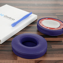 画像をギャラリービューアに読み込む, Geekria QuickFit イヤーパッド 互換性 パッド ビーツバイドクタードレ Beats Solo3.0, Solo 3 Wireless (A1796) On-Ear ヘッドホンに対応 イヤパッド/イヤークッション/イヤーカップ (プロテインレザー / ポップパープル)

