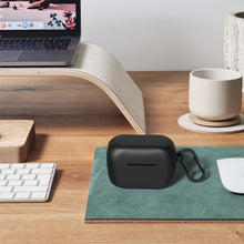 画像をギャラリービューアに読み込む, Geekria シリコン カバー 互換性 カバー Sennheiser CX 400BT 対応 True Wireless Earbuds 充電ケース充電ケースカバー 外装カバー キーホルダーフック付き 充電ポートアクセス可能 (Black)
