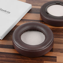 画像をギャラリービューアに読み込む, Geekria イヤーパッド QuickFit 互換性 パッド コルセア Corsair Virtuoso RGB, Virtuoso RGB Wireless SE, Virtuoso RGB Wireless XT ヘッドホンに対応 パッド イヤー / イヤーカップ (プロテインレザー / 褐色)
