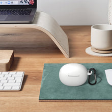 画像をギャラリービューアに読み込む, Geekria シリコン カバー 互換性 カバーエディファイアー EDIFIER X2 対応 True Wireless Earbuds 充電ケースカバー 外装カバーキーホルダーフック付き、充電ポートアクセス可能 (白)
