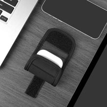 画像をギャラリービューアに読み込む, Geekria イヤホンポーチ ベルトループ付き Apple AirPods 4, AirPods Pro 2, AirPods Pro, AirPods 3, AirPods 2 対応、イヤホンケース ベルトホルスター、バッグストラップ用クリップホルダー付き保護ケースカバー、オールラウンド保護 (ブラック)
