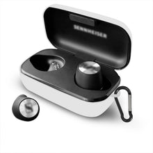 画像をギャラリービューアに読み込む, Geekria ケース カバー 互換性 カバー Sennheiser Momentum True Wireless 2, Momentum 2 Generations M3IETW2 対応 True Wireless Earbuds 充電ケース充電ケースカバー 外装カバー キーホルダーフック付き、充電ポートアクセス可能
