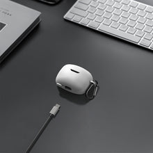 画像をギャラリービューアに読み込む, Geekria シリコン カバー 互換性 カバー ジェイビーエル JBL TUNE BEAM 対応 True Wireless Earbuds 充電ケースカバー 外装カバー キーホルダーフック付き、充電ポートアクセス可能 (白)

