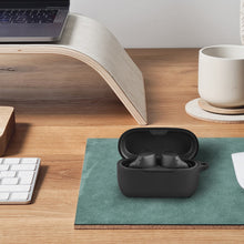 画像をギャラリービューアに読み込む, Geekria シリコンカバー 互換性カバージャブラ Jabra Elite 3 Elite 4 対応 True Wireless Earbuds 充電ケースカバー 外装カバー キーホルダーフック付き、充電ポートアクセス可能（黒）
