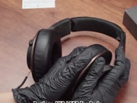 ギャラリービューアGeekria イヤーパッド QuickFit 互換性 パッド モンスター AKG K550, K551, K553 MKII ヘッドホンに対応 パッド イヤー / イヤーカップ ( プロテインレザー / グレー )に読み込んでビデオを見る
