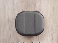 ギャラリービューアGeekria ケース 互換性 Shield ヘッドホンケース ハードケース 旅行用 ハードシェルケース Compatible with ソニー SONY WH1000XM4, WH1000XM3, WH-XB900N, MDR-1000X に対応 収納ポーチ付属 (ホワイト)に読み込んでビデオを見る
